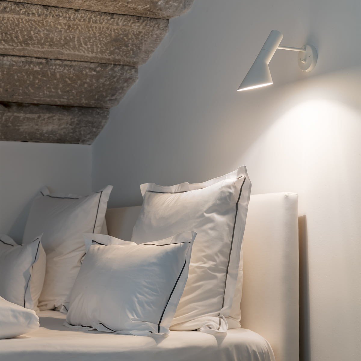 Classic Nordic Adjustable Wall Light Indoor S2