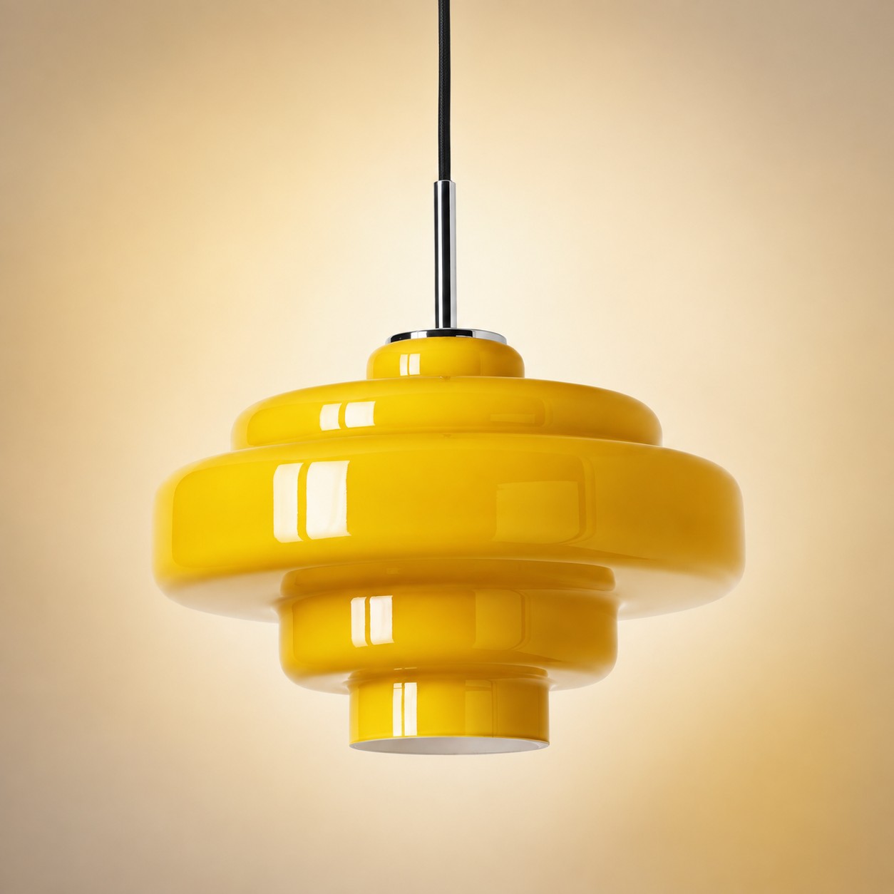 Lámpara colgante Koloro Millie de cristal de cinco capas Color amarillo