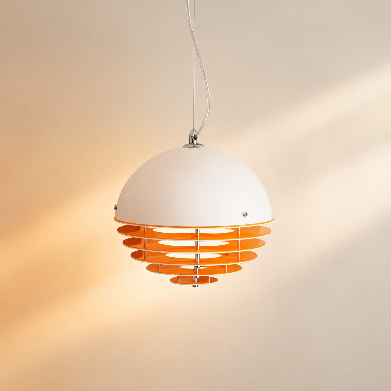 Pingente Afterglow nas cores Branco e Laranja